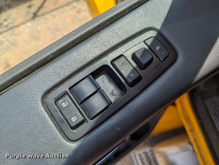 image for item MN9970 2016 Peterbilt 579  semi truck