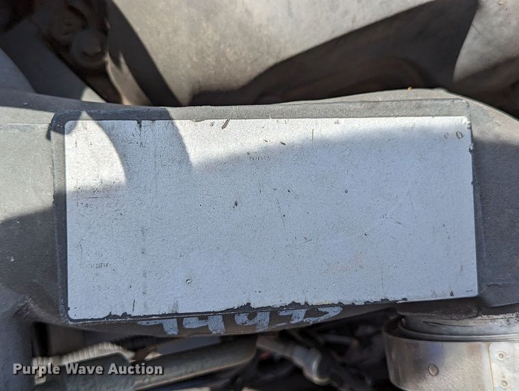 image for item MN9970 2016 Peterbilt 579  semi truck