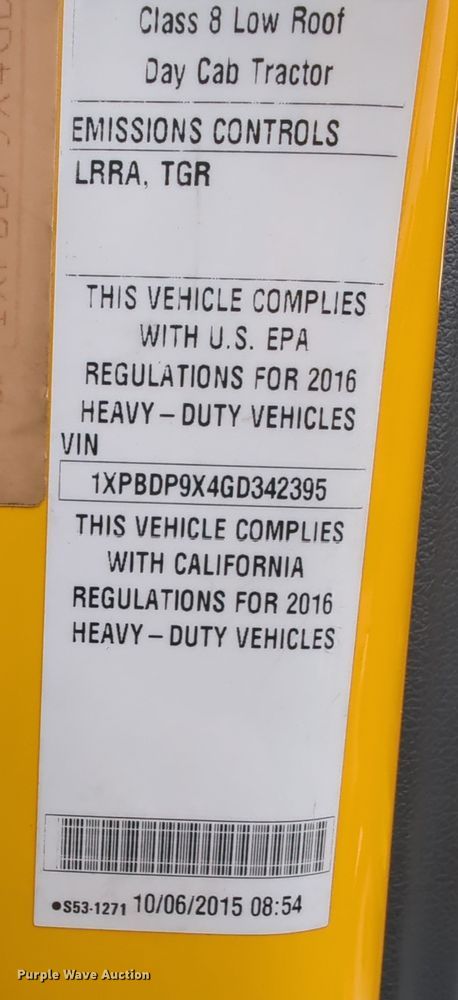 image for item MN9970 2016 Peterbilt 579  semi truck