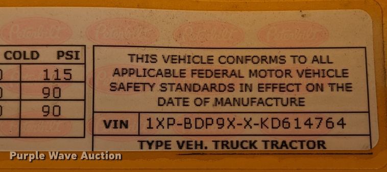 image for item MN9971 2019 Peterbilt 579  semi truck