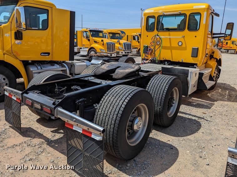 image for item MN9972 2019 Kenworth T680  semi truck