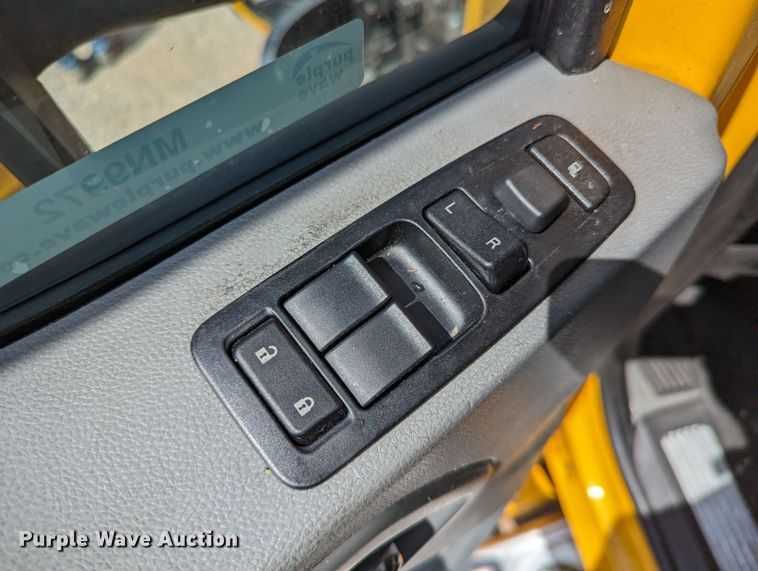 image for item MN9972 2019 Kenworth T680  semi truck