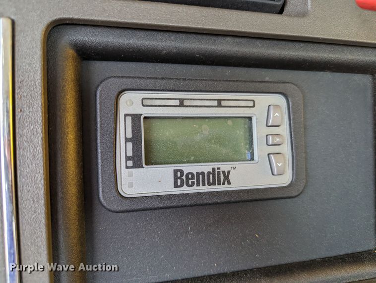 image for item MN9972 2019 Kenworth T680  semi truck