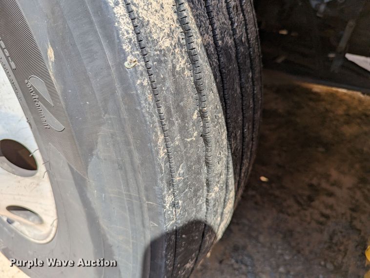 image for item MN9972 2019 Kenworth T680  semi truck