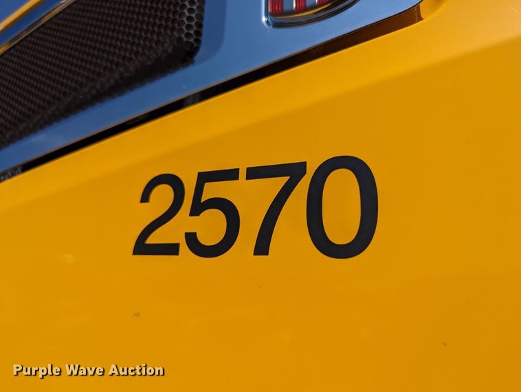 image for item MN9972 2019 Kenworth T680  semi truck