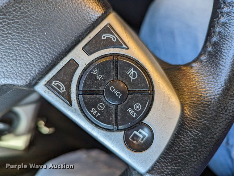 image for item MN9973 2020 Freightliner Cascadia 126  semi truck