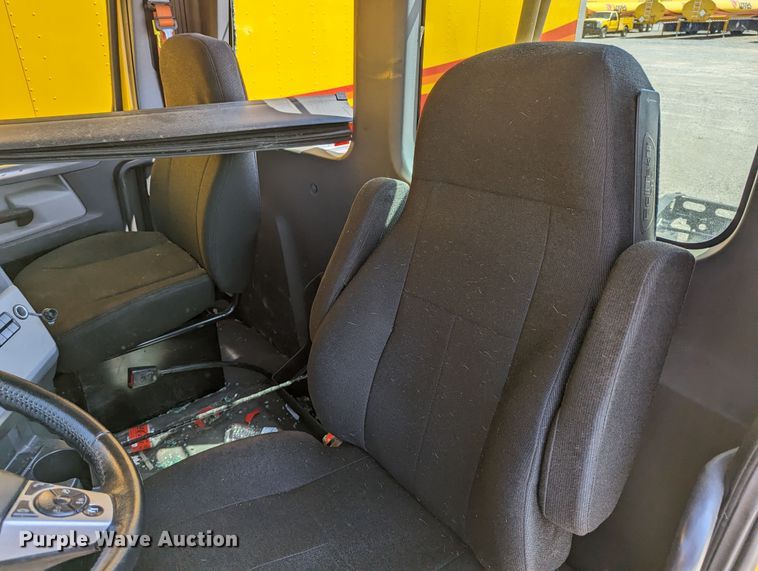 image for item MN9973 2020 Freightliner Cascadia 126  semi truck