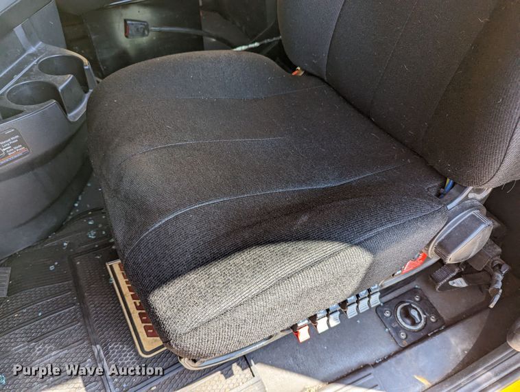 image for item MN9973 2020 Freightliner Cascadia 126  semi truck