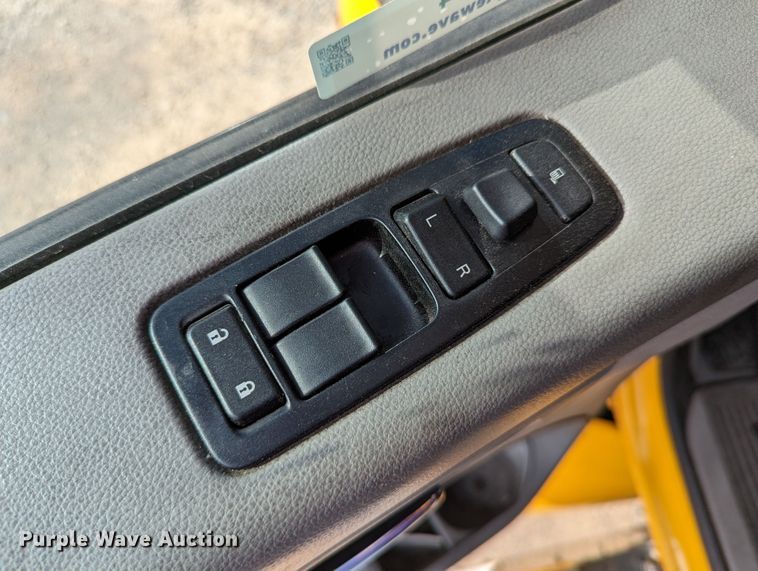 image for item MN9974 2019 Peterbilt 579  semi truck