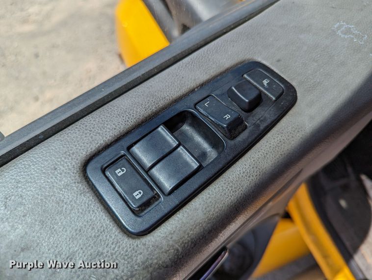 image for item MN9975 2019 Peterbilt 579  semi truck