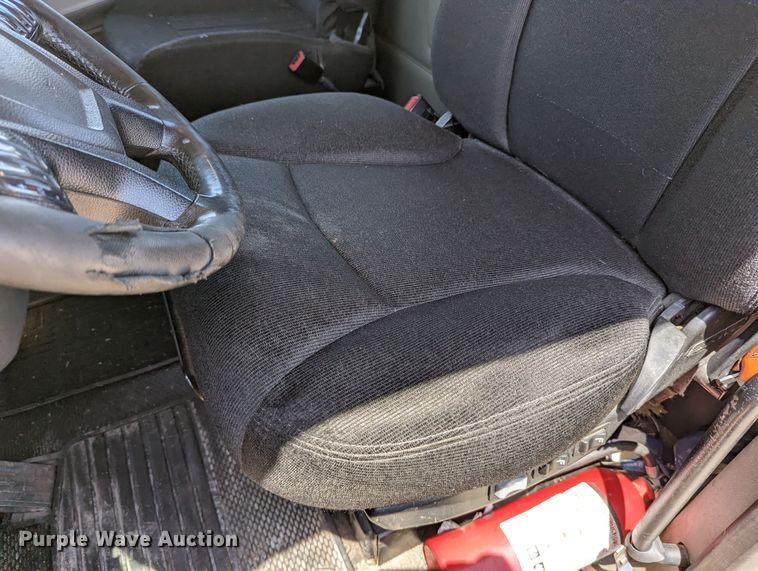 image for item MN9975 2019 Peterbilt 579  semi truck