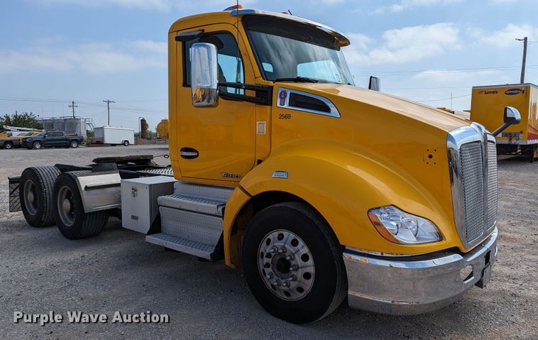 image for item MN9976 2019 Kenworth T680  semi truck