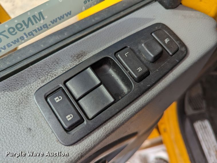 image for item MN9976 2019 Kenworth T680  semi truck