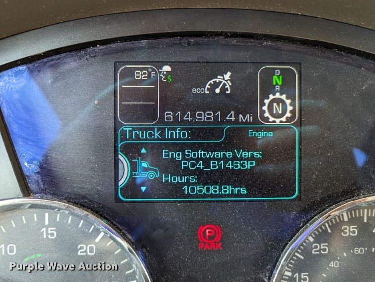 image for item MN9976 2019 Kenworth T680  semi truck