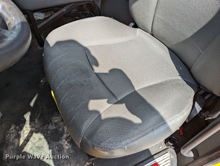 image for item MN9976 2019 Kenworth T680  semi truck