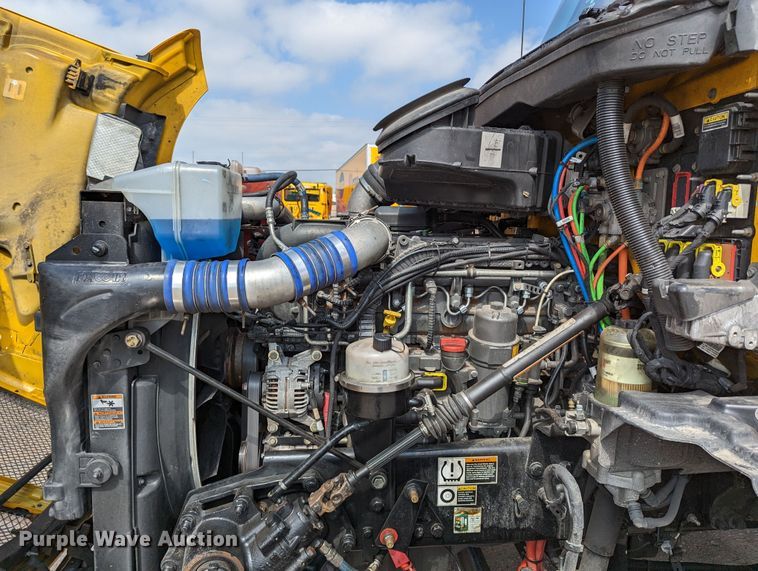 image for item MN9976 2019 Kenworth T680  semi truck