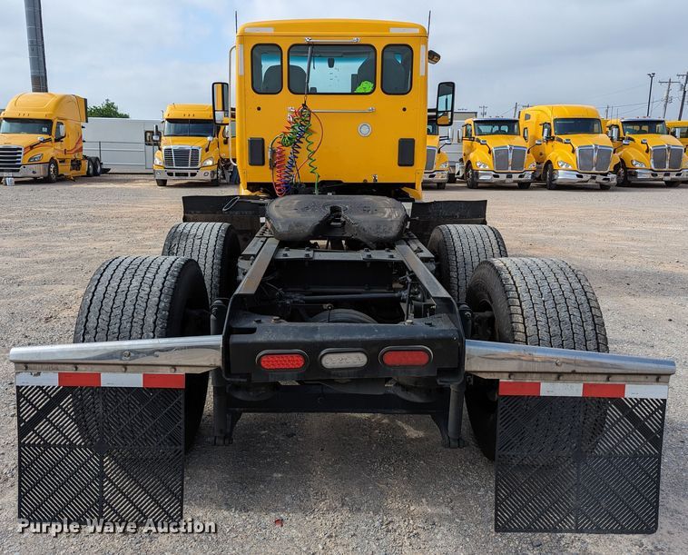 image for item MN9977 2019 Kenworth T680  semi truck