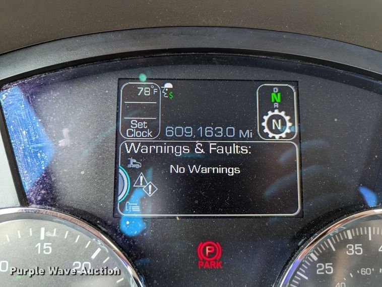 image for item MN9977 2019 Kenworth T680  semi truck