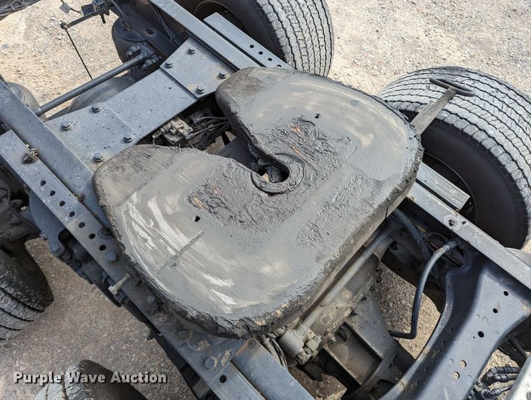 image for item MN9977 2019 Kenworth T680  semi truck