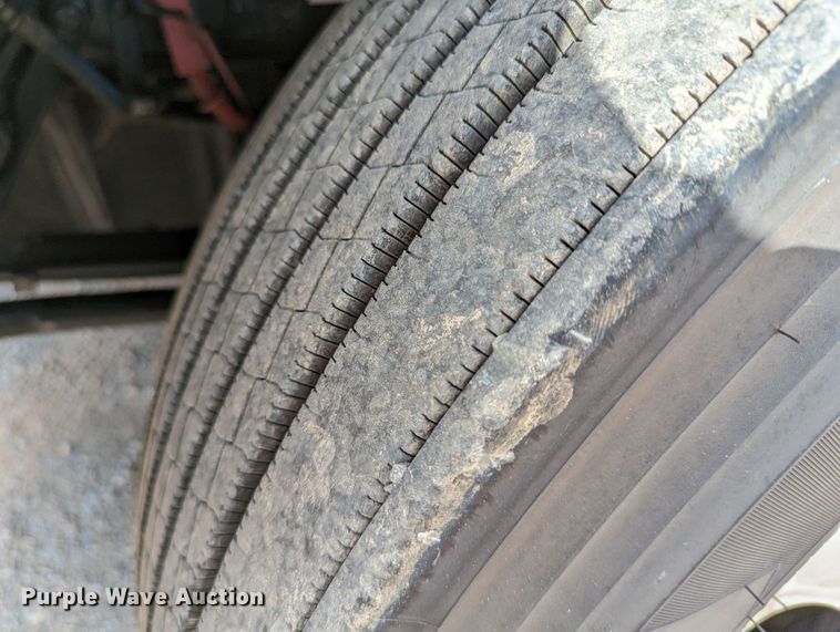 image for item MN9977 2019 Kenworth T680  semi truck