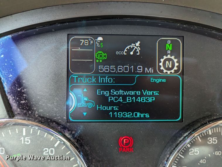 image for item MN9978 2019 Kenworth T680  semi truck