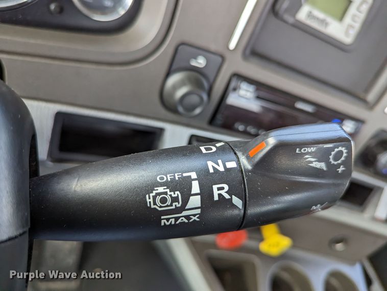 image for item MN9978 2019 Kenworth T680  semi truck