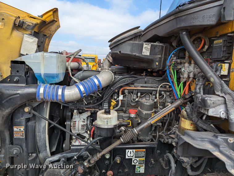 image for item MN9978 2019 Kenworth T680  semi truck