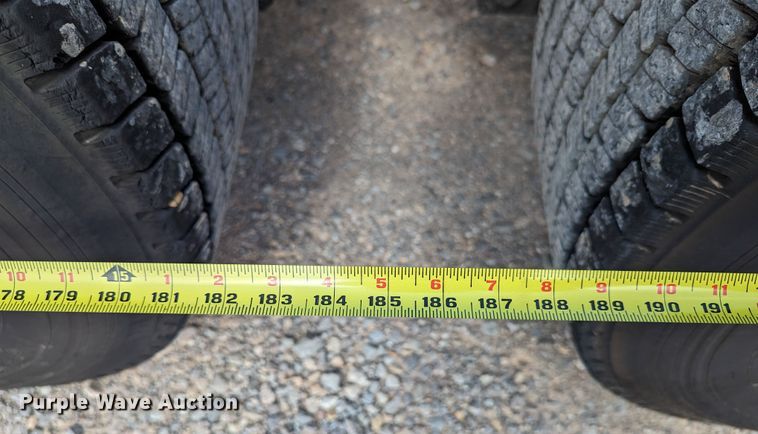 image for item MN9978 2019 Kenworth T680  semi truck