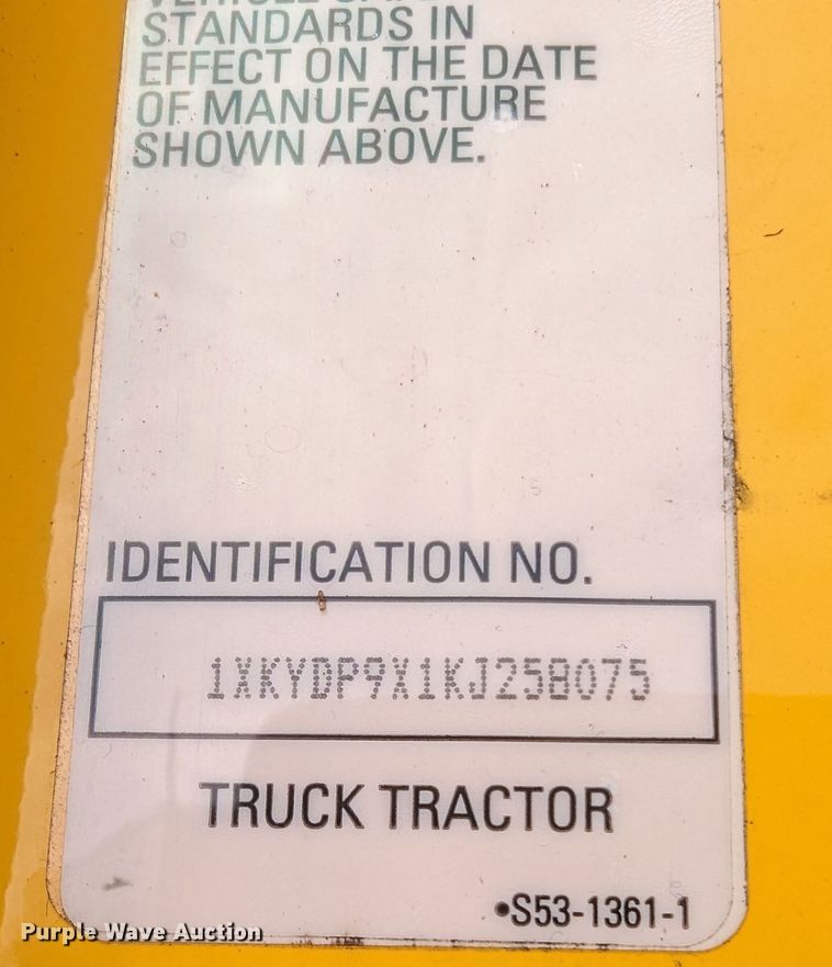 image for item MN9978 2019 Kenworth T680  semi truck