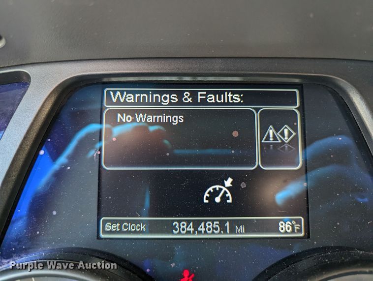 image for item MN9979 2019 Peterbilt 579  semi truck