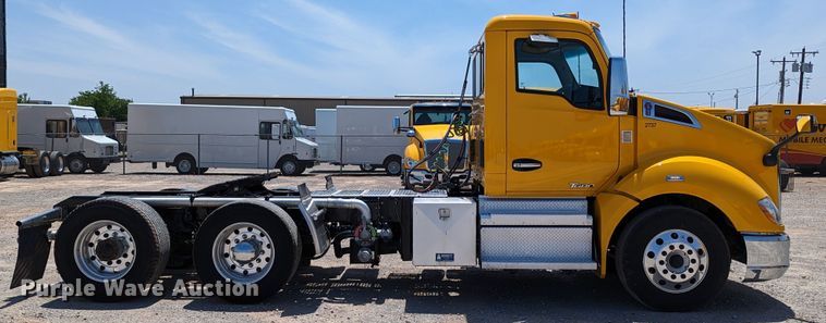 image for item MN9985 2020 Kenworth T680  semi truck