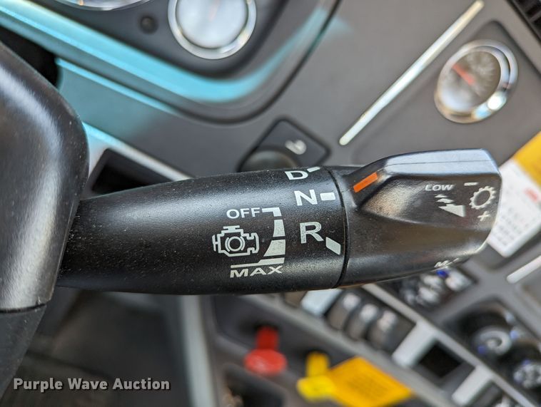 image for item MN9985 2020 Kenworth T680  semi truck