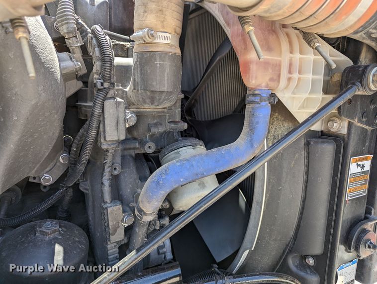 image for item MN9985 2020 Kenworth T680  semi truck