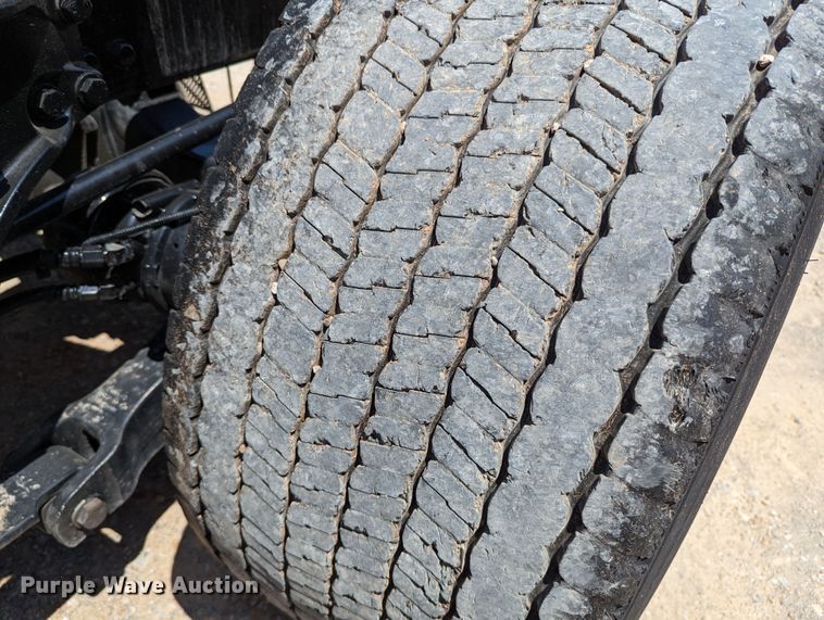 image for item MN9985 2020 Kenworth T680  semi truck