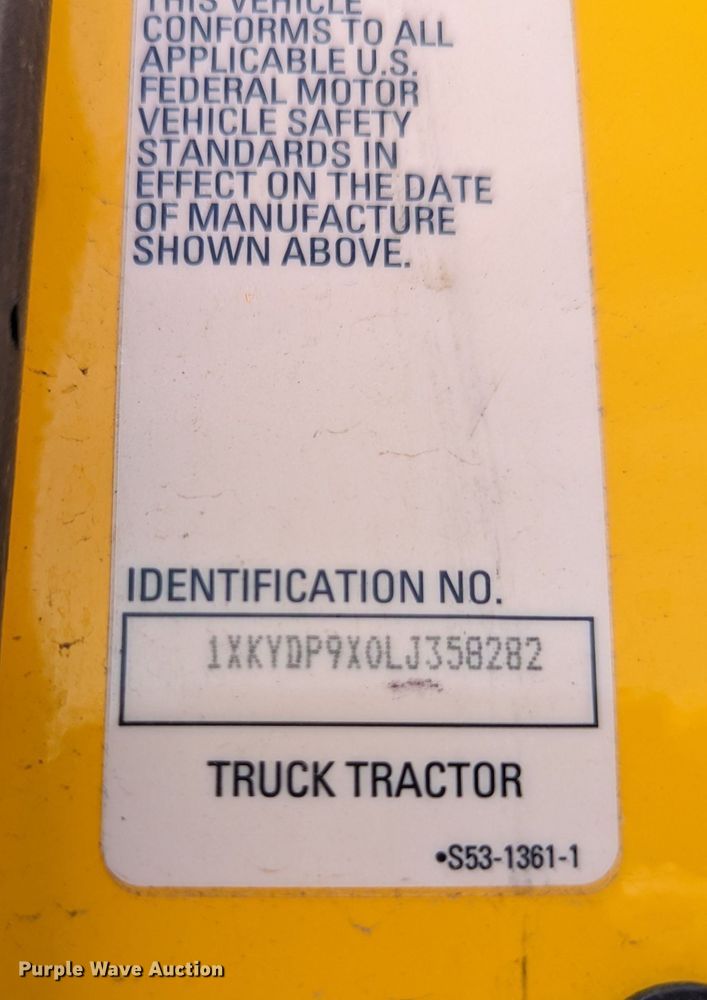 image for item MN9985 2020 Kenworth T680  semi truck