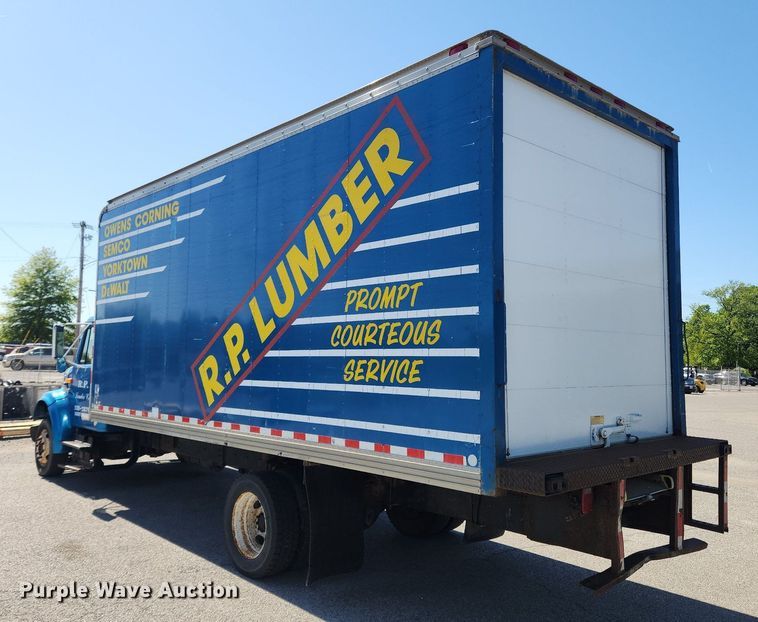 image for item MW9754 1997 International 4700  box truck