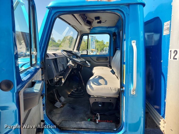 image for item MW9754 1997 International 4700  box truck