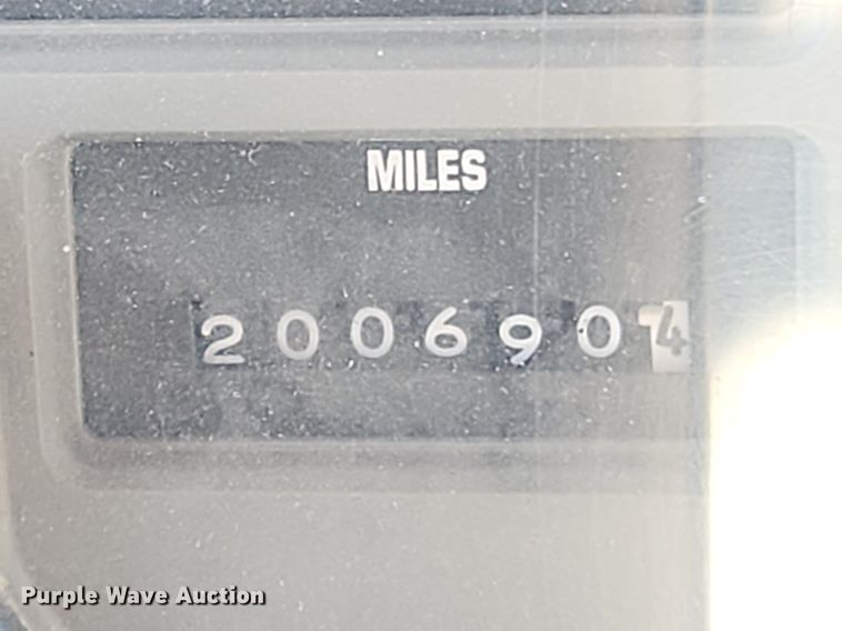 image for item MW9754 1997 International 4700  box truck