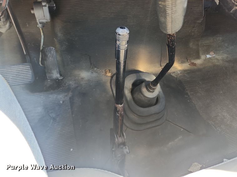 image for item MW9754 1997 International 4700  box truck