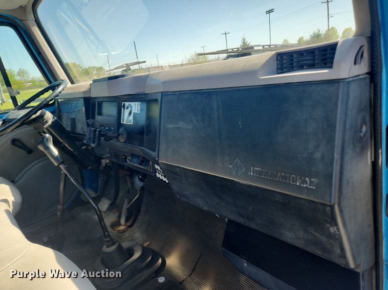 image for item MW9754 1997 International 4700  box truck