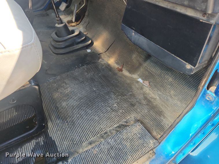 image for item MW9754 1997 International 4700  box truck