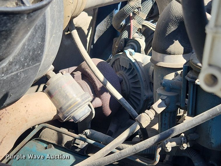 image for item MW9754 1997 International 4700  box truck