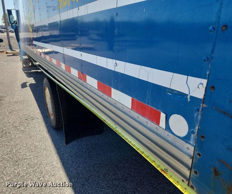 image for item MW9754 1997 International 4700  box truck