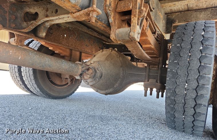 image for item MW9754 1997 International 4700  box truck