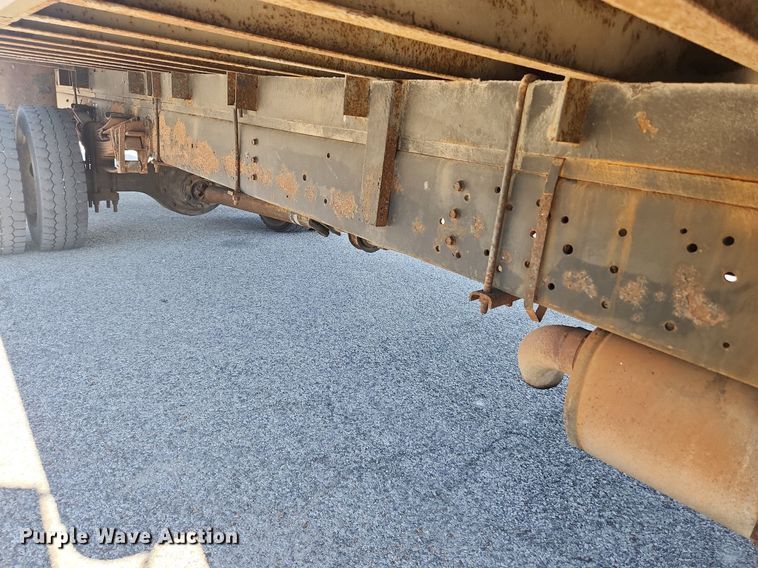 image for item MW9754 1997 International 4700  box truck