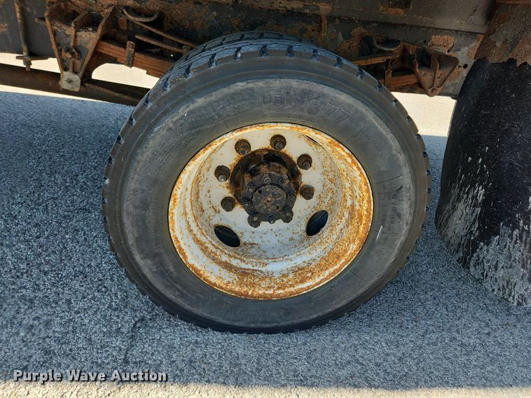 image for item MW9754 1997 International 4700  box truck