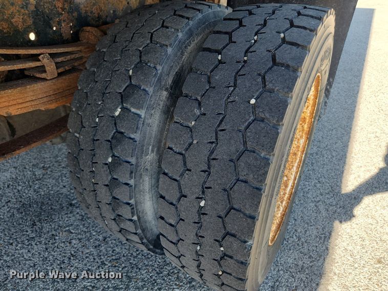 image for item MW9754 1997 International 4700  box truck