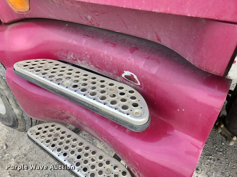 image for item MW9759 1997 Kenworth T2000  tank truck