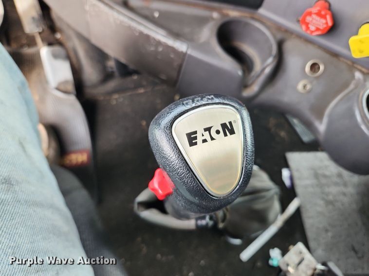 image for item MW9759 1997 Kenworth T2000  tank truck