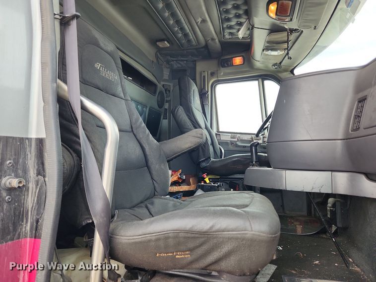 image for item MW9759 1997 Kenworth T2000  tank truck